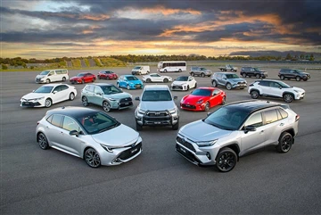 Toyota RAV4 hibridinio automobilio laukimo laikas baigiasi iki trejų metų