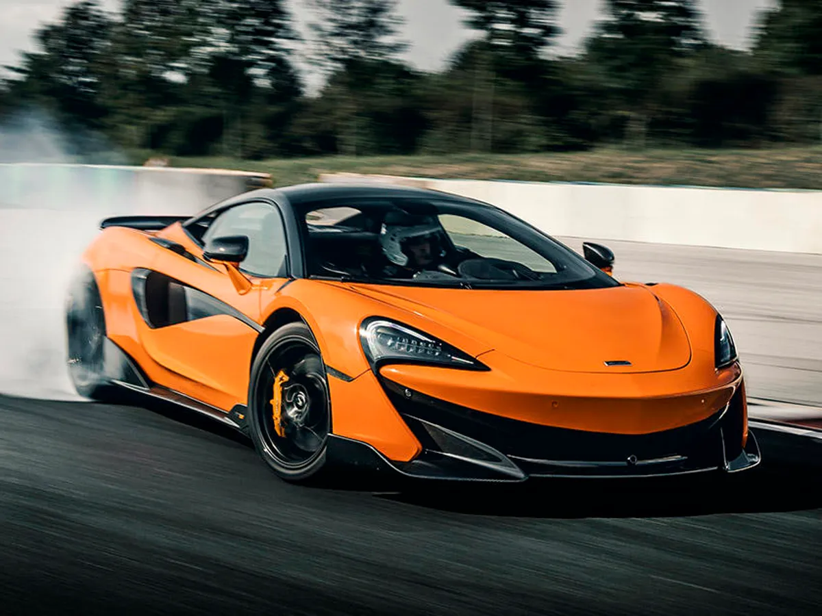 Transporto priemonės užsidegimo rizika: atšauktas McLaren 600LT