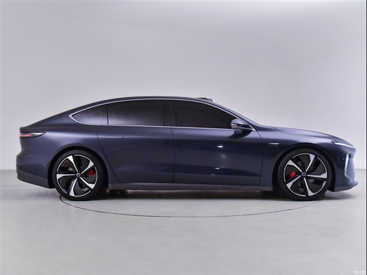 NIO ET7