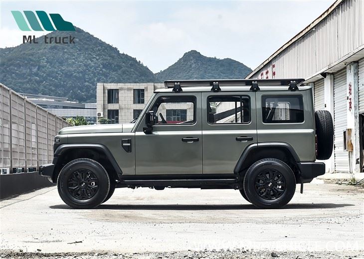 2024 BAW 212 SUV T01