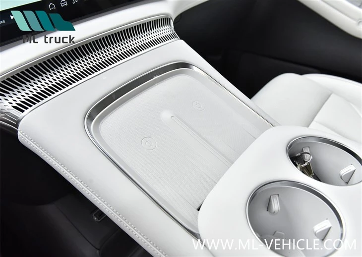Xpeng X9 MPV EV