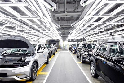 Pietų Korėjos bendra elektrinių transporto priemonių registracija viršija 500...