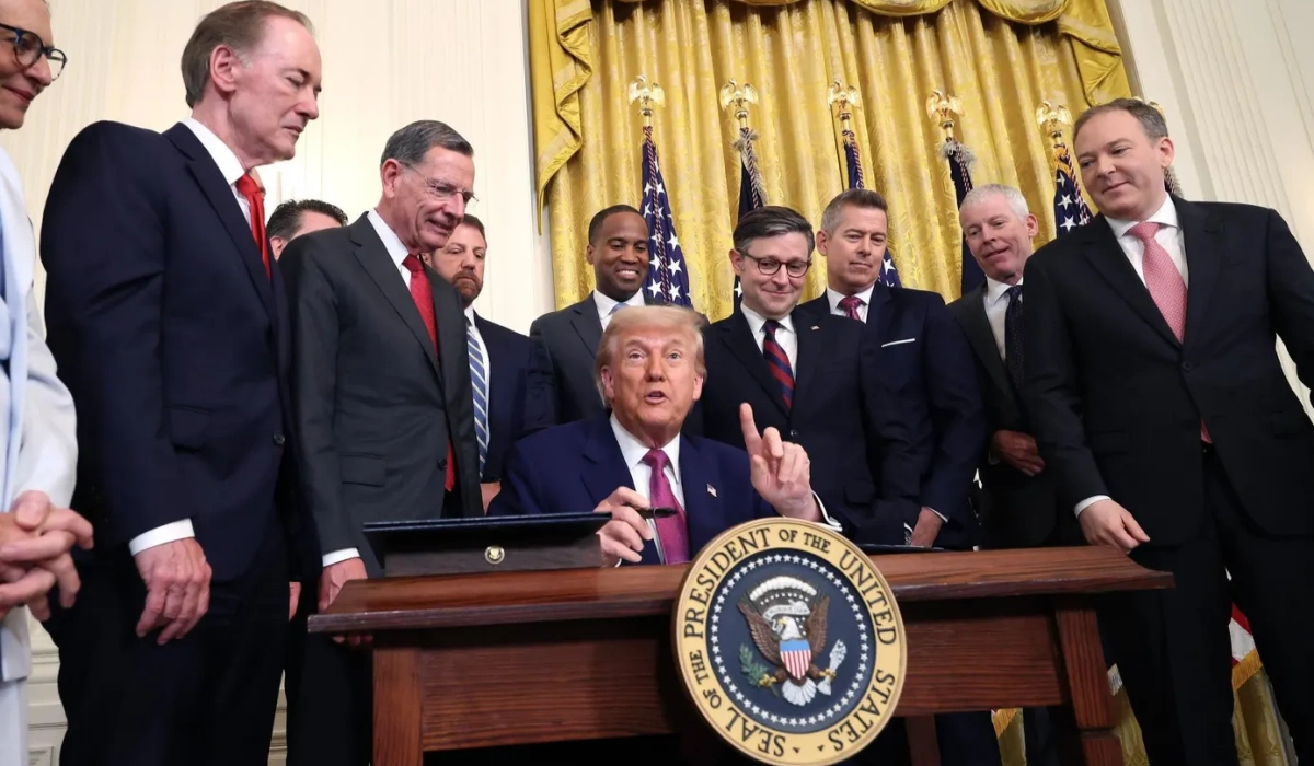 Kalifornija ir dar dešimt valstybių padavė ieškinį, kad blokuotų Trumpo 2035 ...