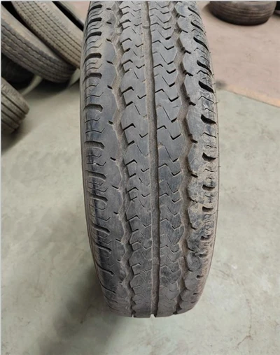 185R15C Naudotos padangos komerciniams lengviems kroviniams / furgonams